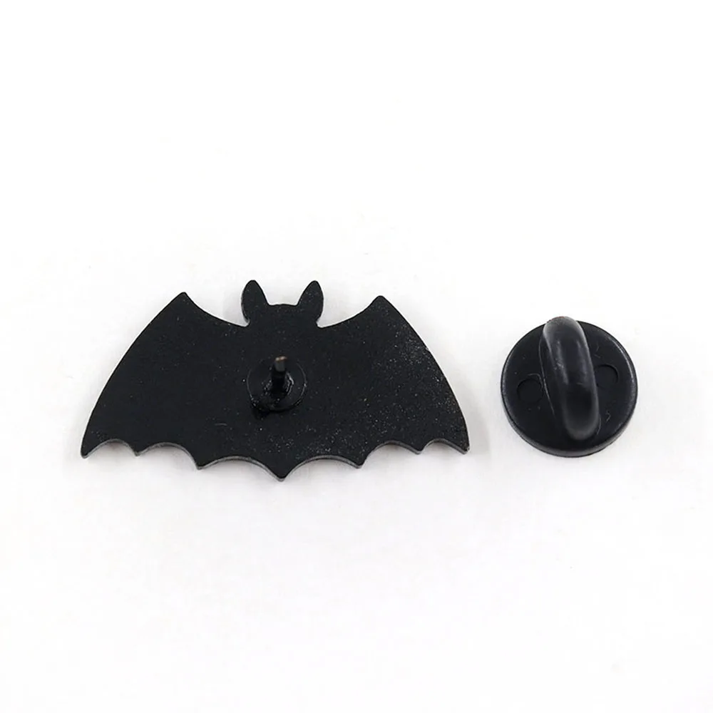 1pc Mothman Cryptid Enamel Pin, Black Bat Shaped Brooch with Green Text, Urban Legend Creature Lapel Pin for Fans & Gothic Style
