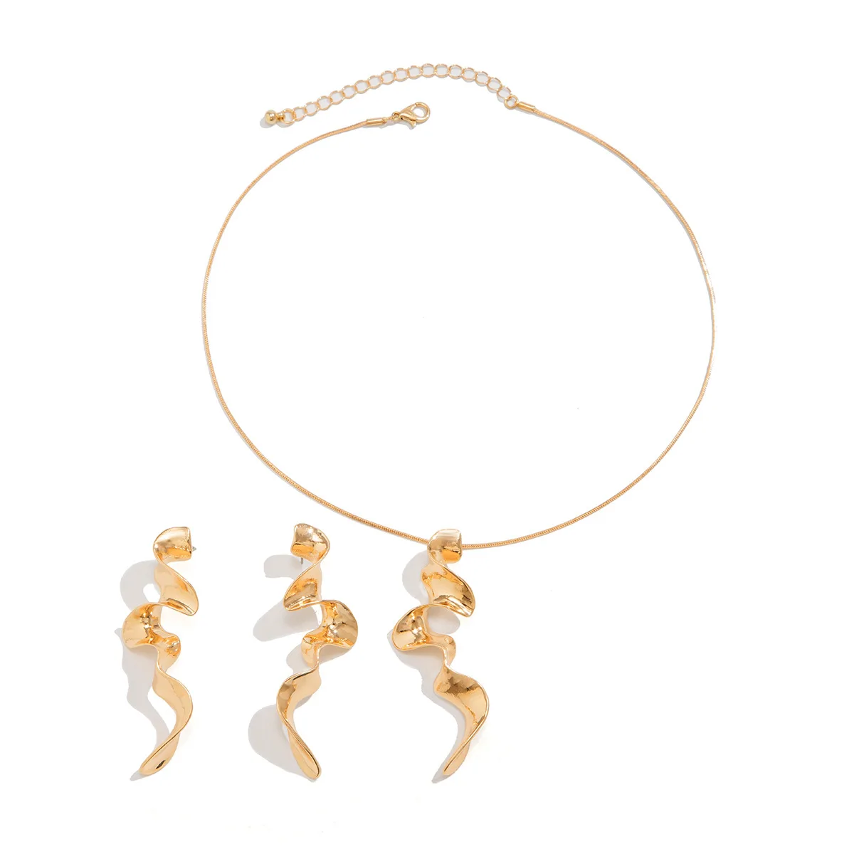 Necklace Twisted Spiral Liquid Metal Coating in Vintage Gold Lightweight Stylish Choker for Women Party Jewelry Jewelry