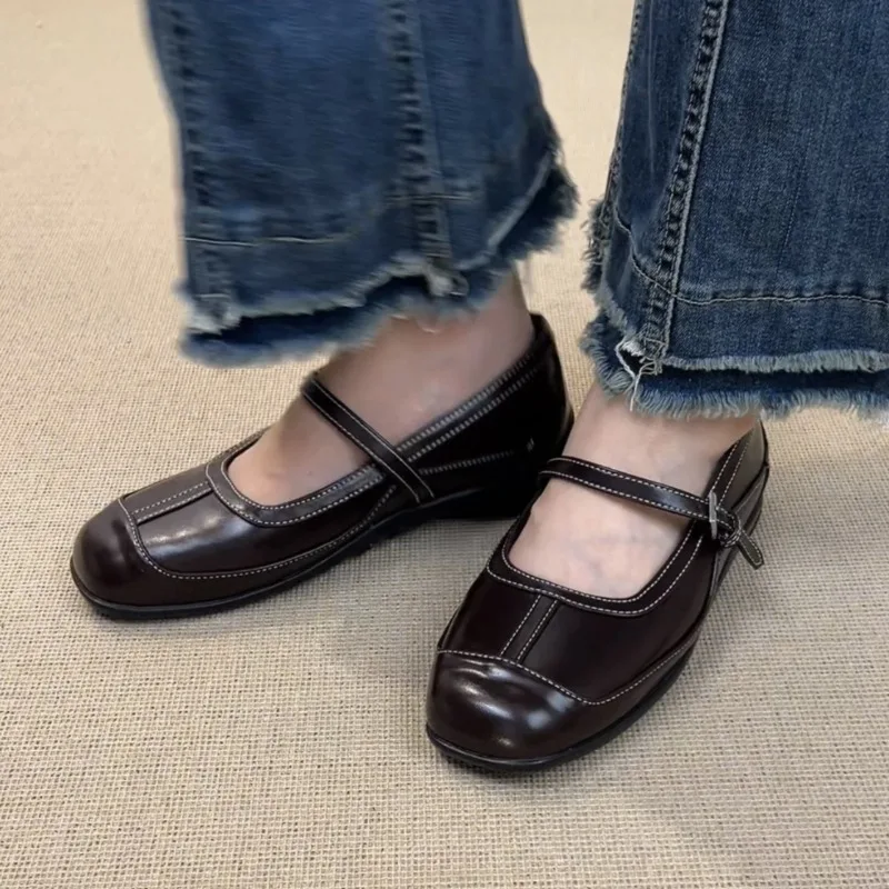 

Retro Round Toe Sewing Design Low Heel Pumps Women Fashion Narrow Buckle Mary Jane Shoes Light Non-slip Comfortable Women Shoes