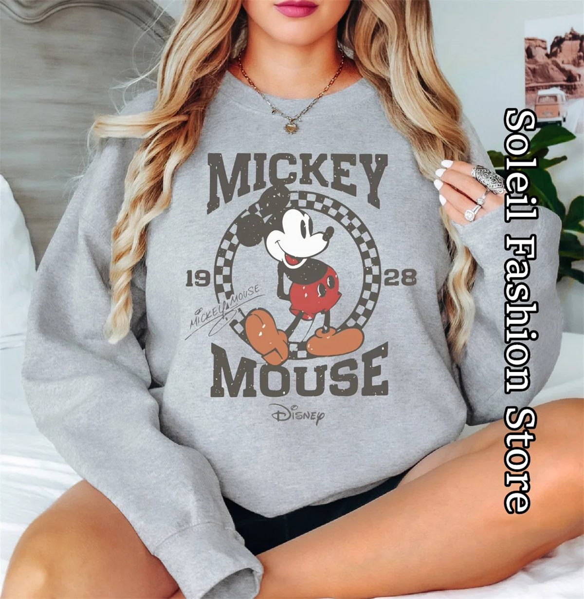 Mickey Mouse Sweatshirt Women Autumn Disney Fashion Pullover Trendy Cartoon Crewneck Clothing Female Casual Outfit Streetwear