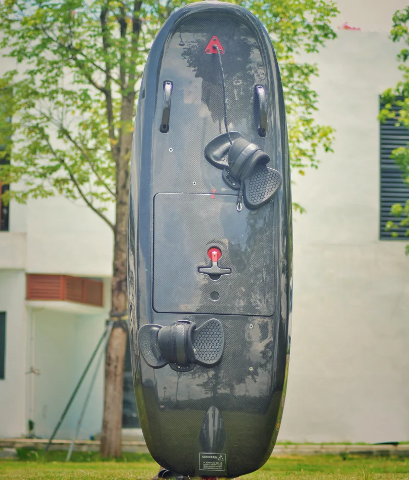 معدات الرياضات المائية جيت سير - مراجعة Electric Surfboard Jetboard وسعره