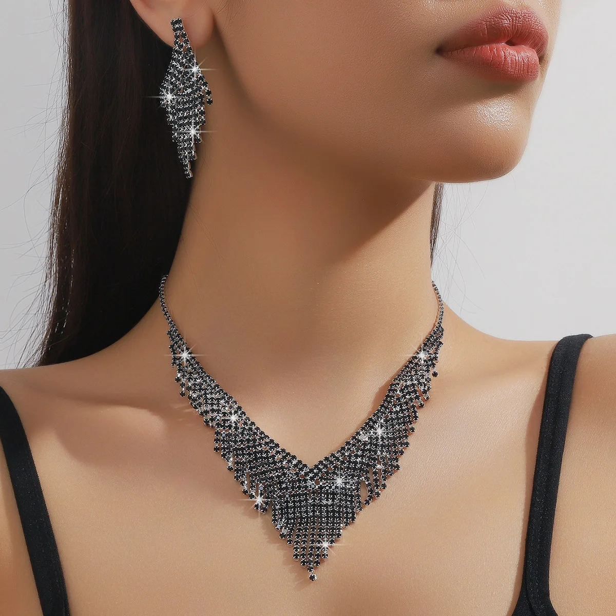 Chic Black Mesh V-Neck Choker Necklace & Earrings Set for Evening Party Clubwear
