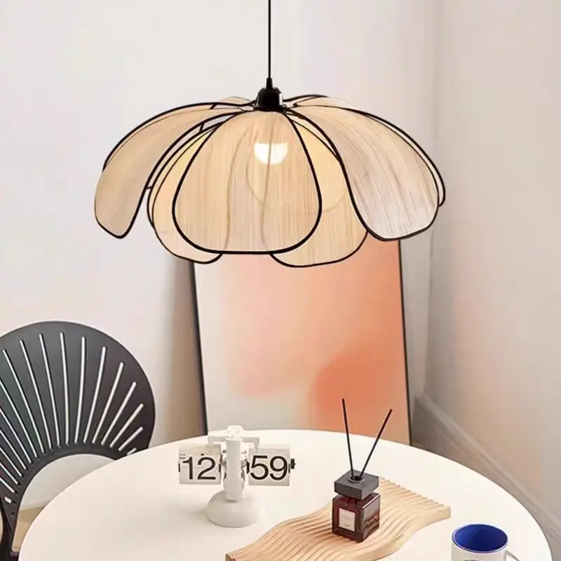 

Japanese-style medieval restaurant chandelier, living room, bedroom, bed and breakfast, tea room, French simple and advanced