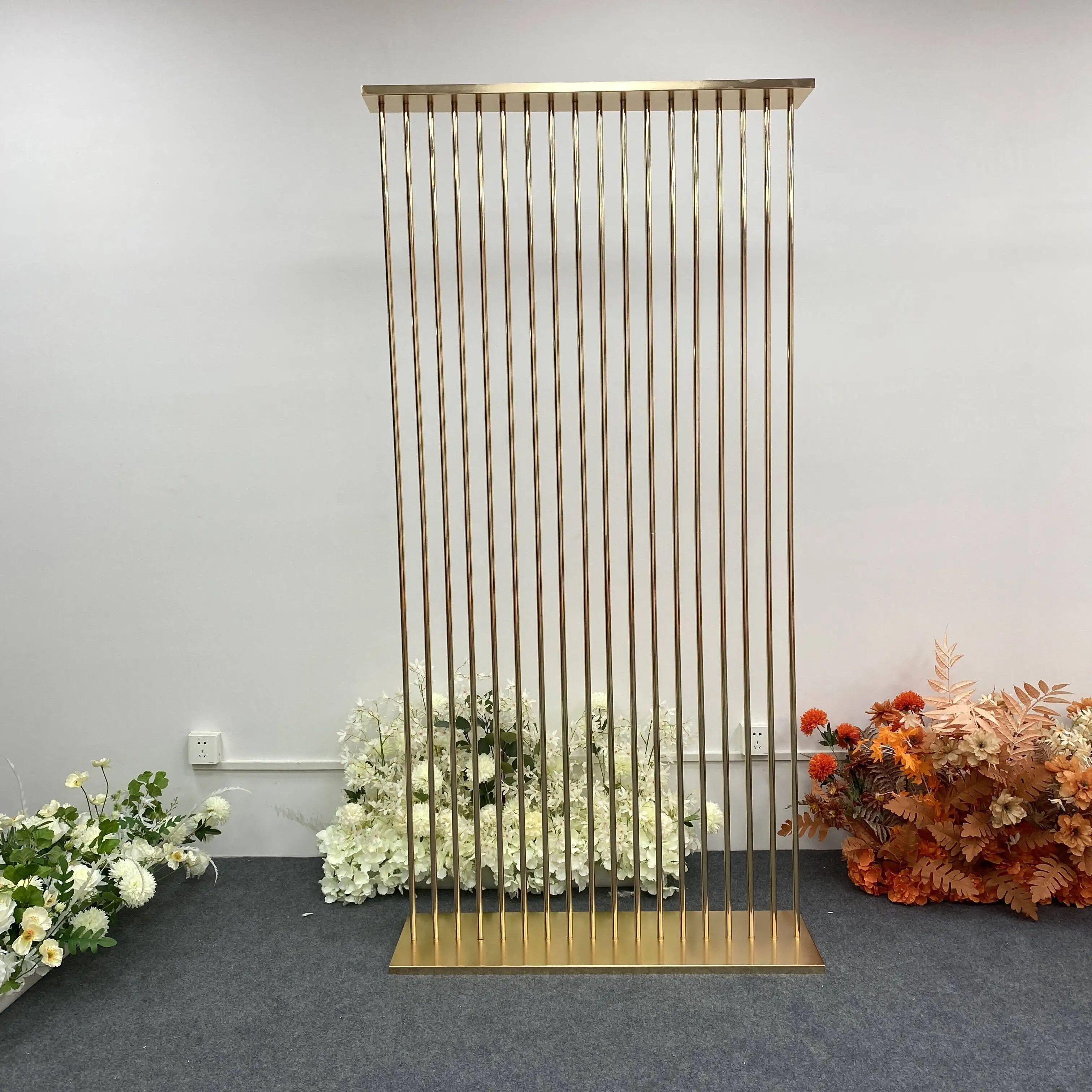 New wedding props wrought iron lines gold-plated screens rectangular wrought iron stage background decorative geometric