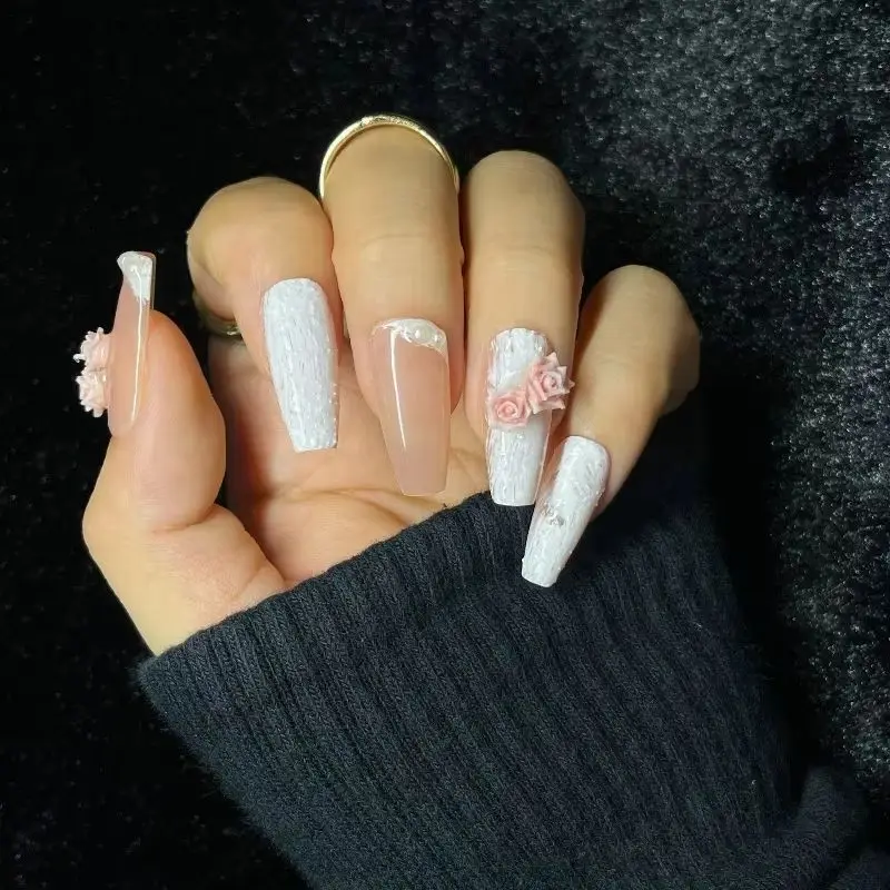 

10 шт., белый матовый узор, накладные ногти ручной работы, 3D розовая роза, ведьмин, жемчуг, средний гроб, накладные ногти для женщин, носимый маникюр