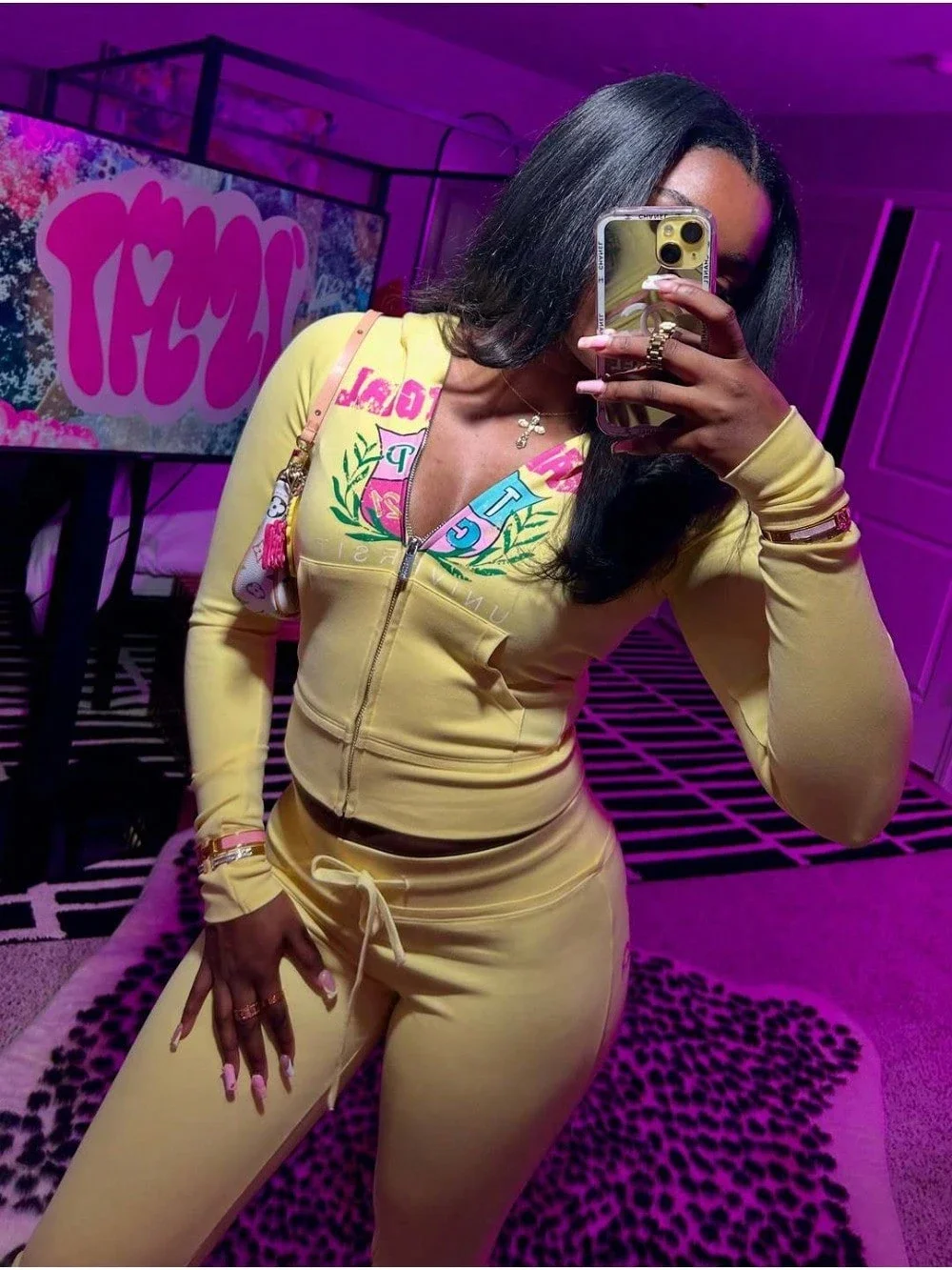 

Женский комплект из двух предметов: толстовка на молнии и брюки с завязками, повседневный спортивный костюм