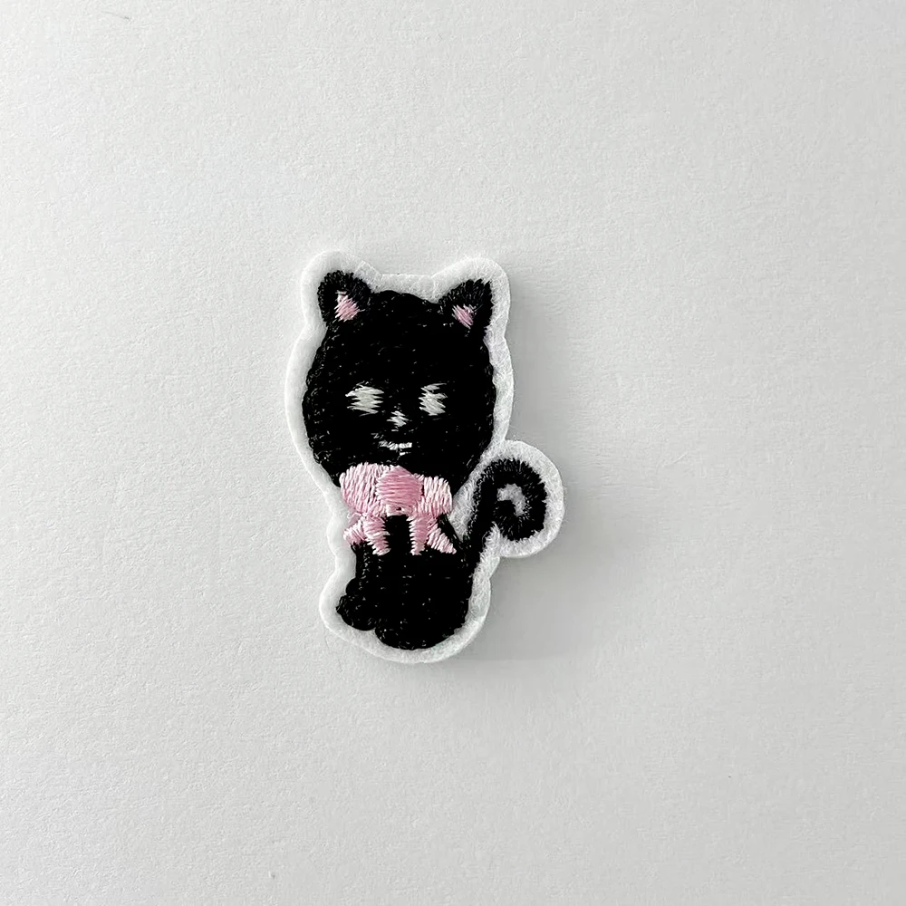 CAT Cloth Patch Badge Embroidered Cute Badges Abstract Iron on Kids Patches for Clothes Cover Repair Hole Stickers