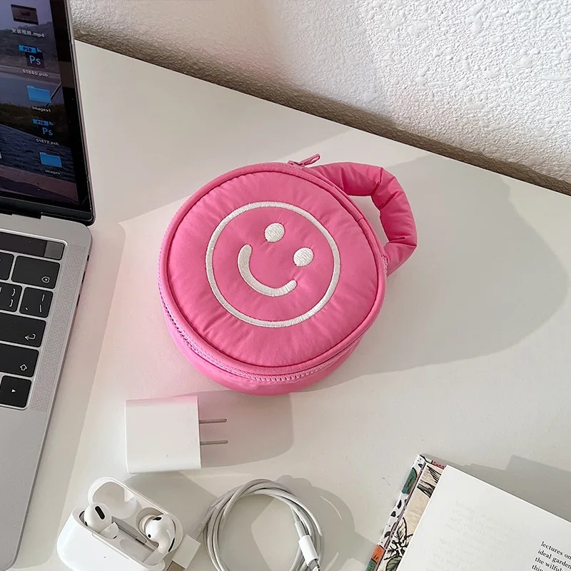 

New Women's Cosmetic Bag Cute Embroidered Round Small Makeup Bag, Exquisite Niche Portable Storage Bag