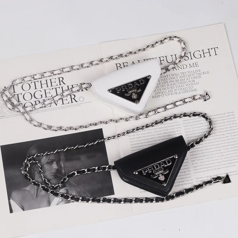 

Elegant chain wallet, unique pendant wallet accessory, suitable for evening wear. Mini detachable small waist bag