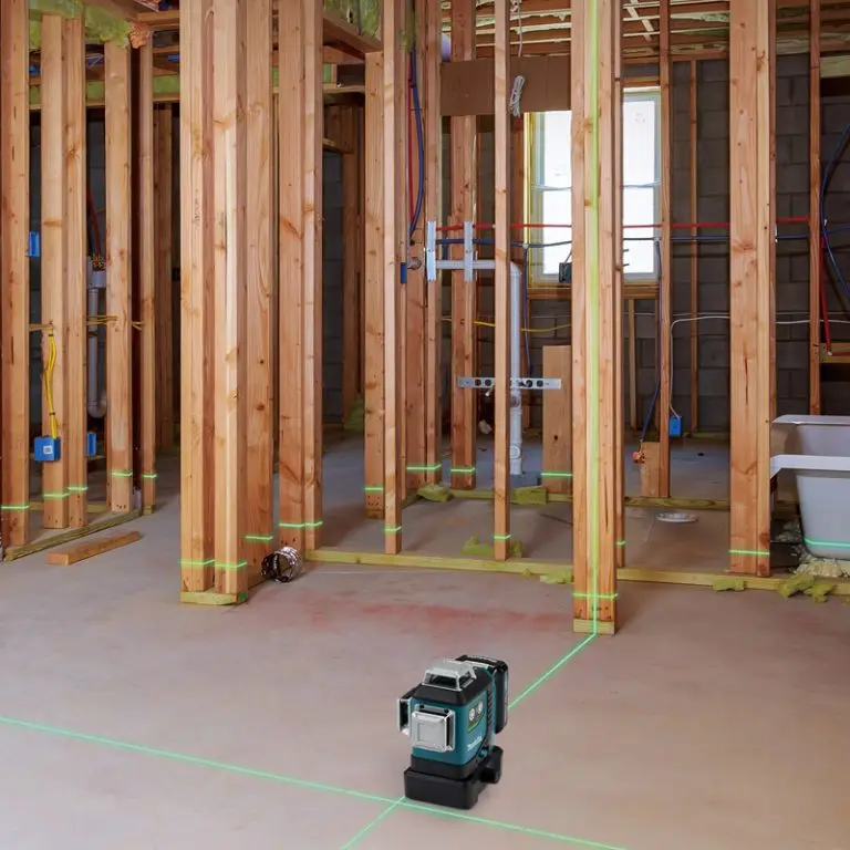 Japan  s SK700D Red/SK700GD Green 12V Max CXT Li-Ion Rechargeable Multi Line