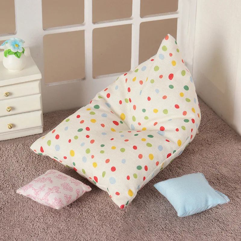 

Miniature Dollhouse Lazy Sofa with Pillow, Tiny Polka Dot Bean Bag for 1/12 Dolls & BJD, Diorama Bedroom Scene Props