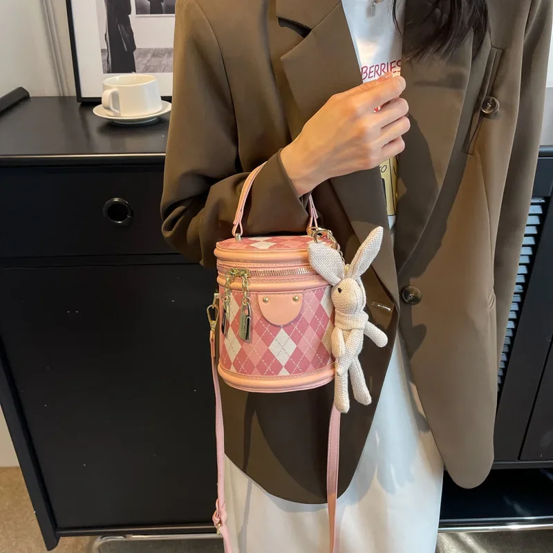 

Simple Linger Cylinder Bag Women's Bag 2023 New Summer Fashion Casual Crossbody Bag Explosive Tote Bucket Bag Women