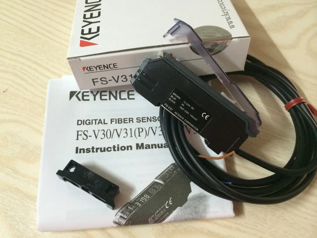 1pc KEYENCE FS-V31M Sensor Amplifier FSV31M Fiber Optic Sensor New In Box*SY