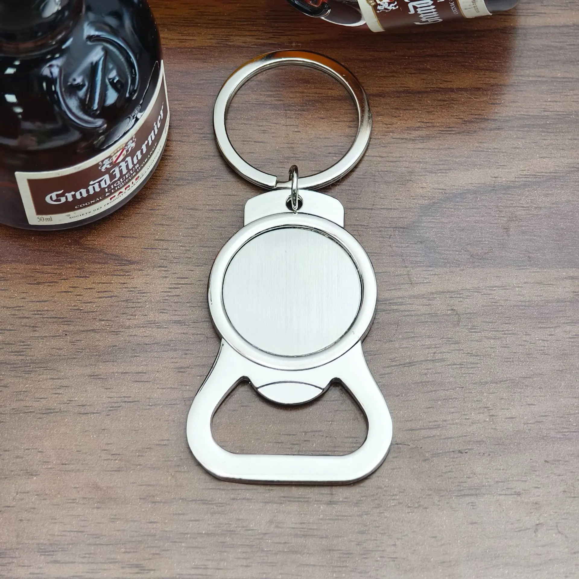 Personalisierter Metall-Flaschenöffner als Autoschlüsselanhänger, Motorrad-Taschenanhänger, Exquisiter Bier-Glücksbringer, DIY Minimalistischer Anhänger, Geschenk für Männer – Detail 9
