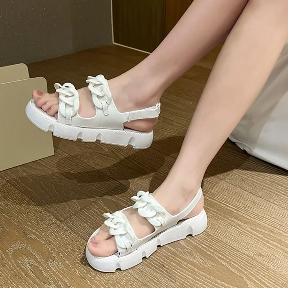 Mode Kette Gürtel Dicken Sohlen Sandalen Anti Slip PVC Plattform Sandalen Anti Geruch Oberbekleidung Schuhe Hausschuhe Frauen Strand