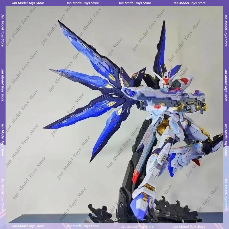 New Daban 8802S MG 1/100 Assembly Model Kit Strike Freedom MB Soul Blue Ver Style Color Action Figures Robot Plastic Model Toys