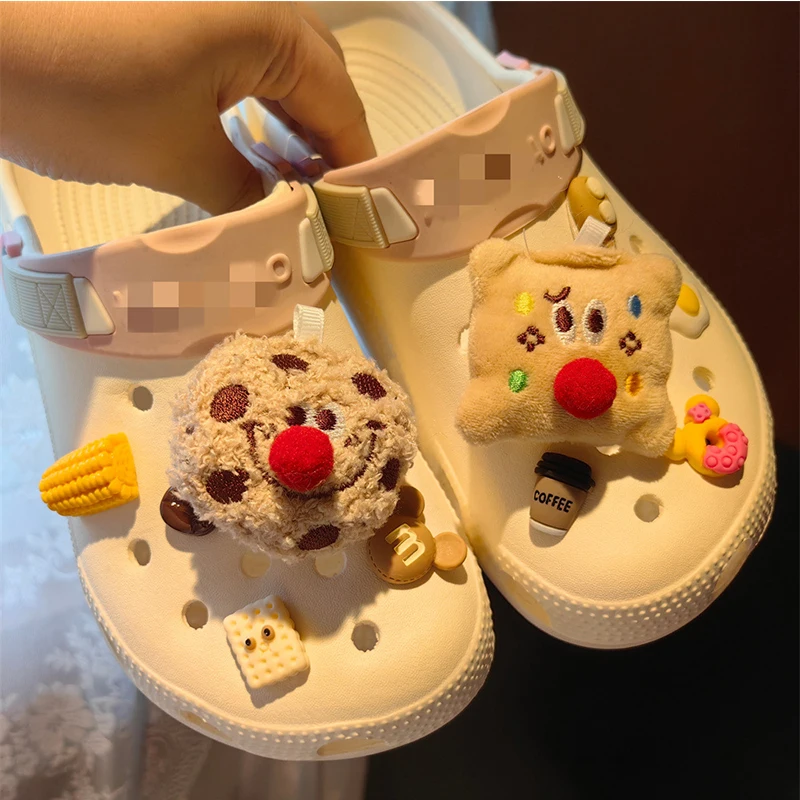 Three-Dimensional Bread Shoe Charm DIY Shoe Decorations Button Accessories for Hole Sho Bogg Bag Slides Sandals Clogs Kids Gift