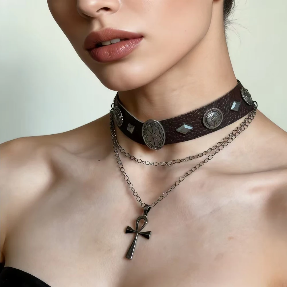 Fashionable Punk Cross Layered Multi Rivet Necklace, Women's Collarbone Chain, Sweet And Cool Spicy Girl, Halloween Costume