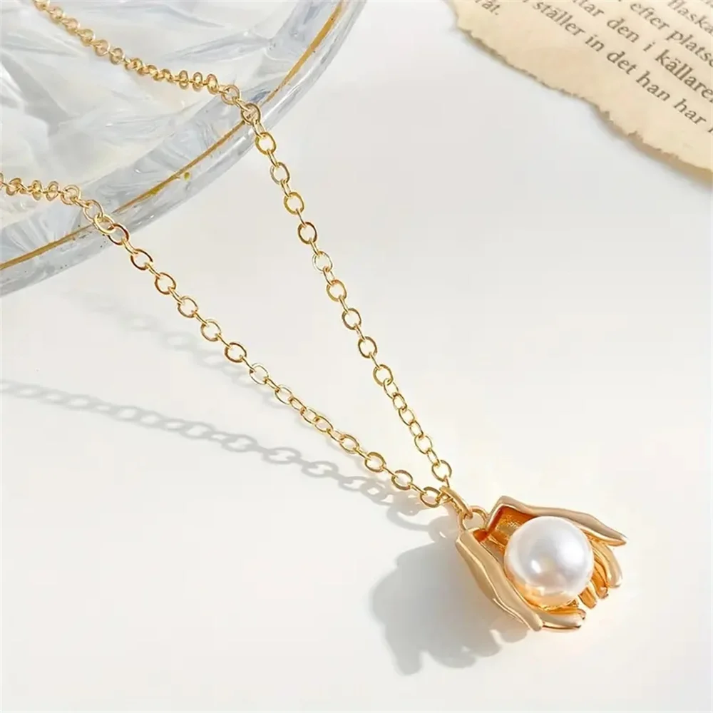 1 Pc Trendy Tennis Racket Palm Pearl Pendant Necklace For Men And Women, Vintage Creative Zircon Faux Pearl Tennis Ball