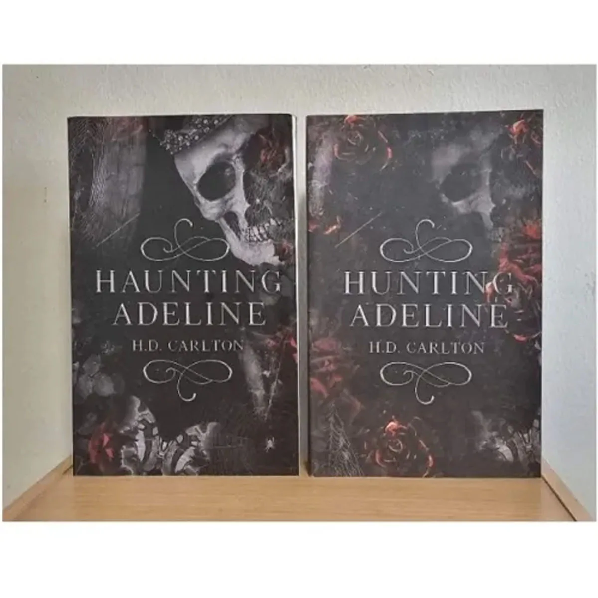 

2 Books Set Haunting Adeline Cat and Mouse Duet By H. D. Carlton Paperback in English Libros