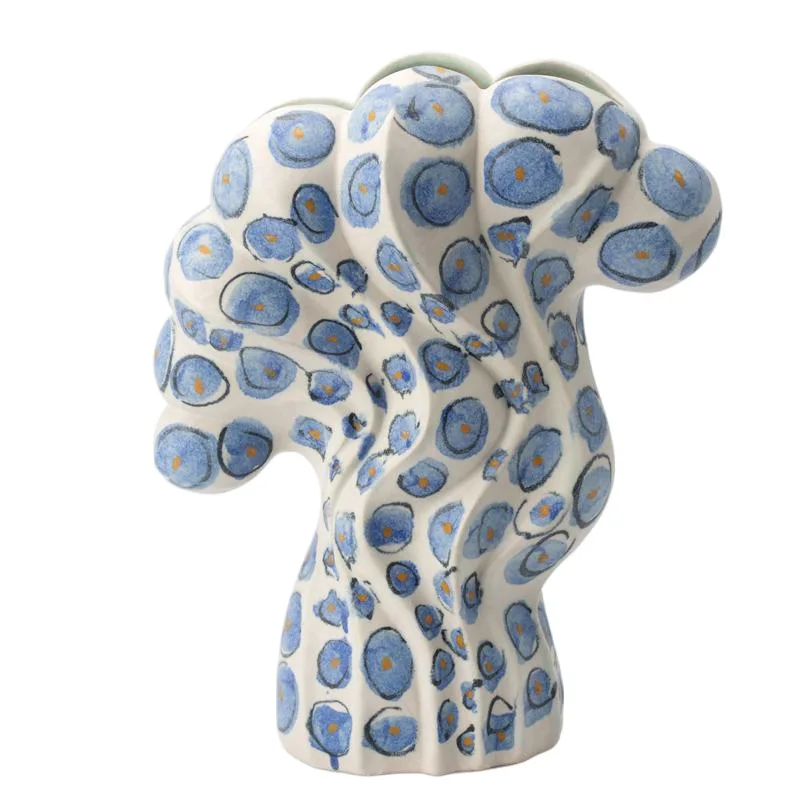 

Creative, ceramics, vases, ornaments, guest restaurant, medieval style, designer style, dried flowers