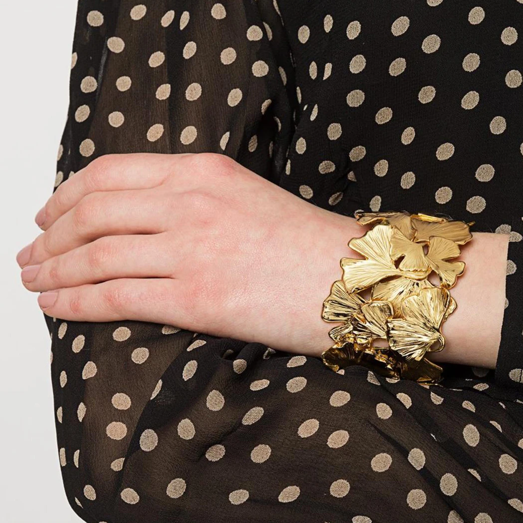 Europe America Brass Gold Plated Retro Maple Leaf Wide Hollow Bracelet Woman Luxury Top Quality Jewelry