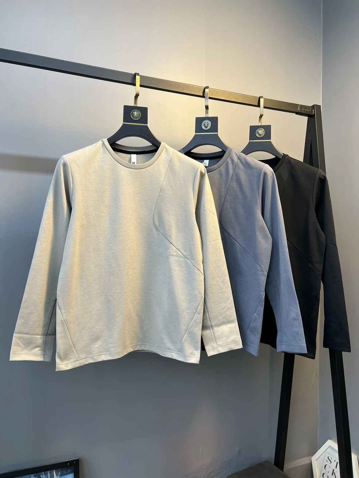 Camiseta de manga larga para hombre, cuello redondo, ropa interior, capa base, patchwork, secado rápido, mezcla de algodón y poliéster, estilo urbano a la moda