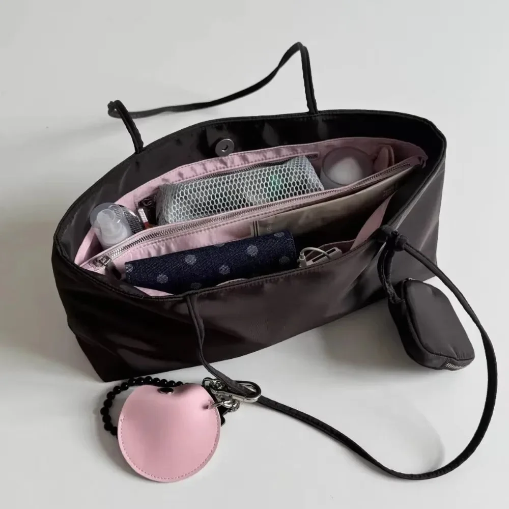 Große Nylon-Canvas-Tragetasche, lässige Sommerhandtasche für Damen, leichte Umhängetasche im koreanischen Stil mit Magnetverschluss – Detail 1