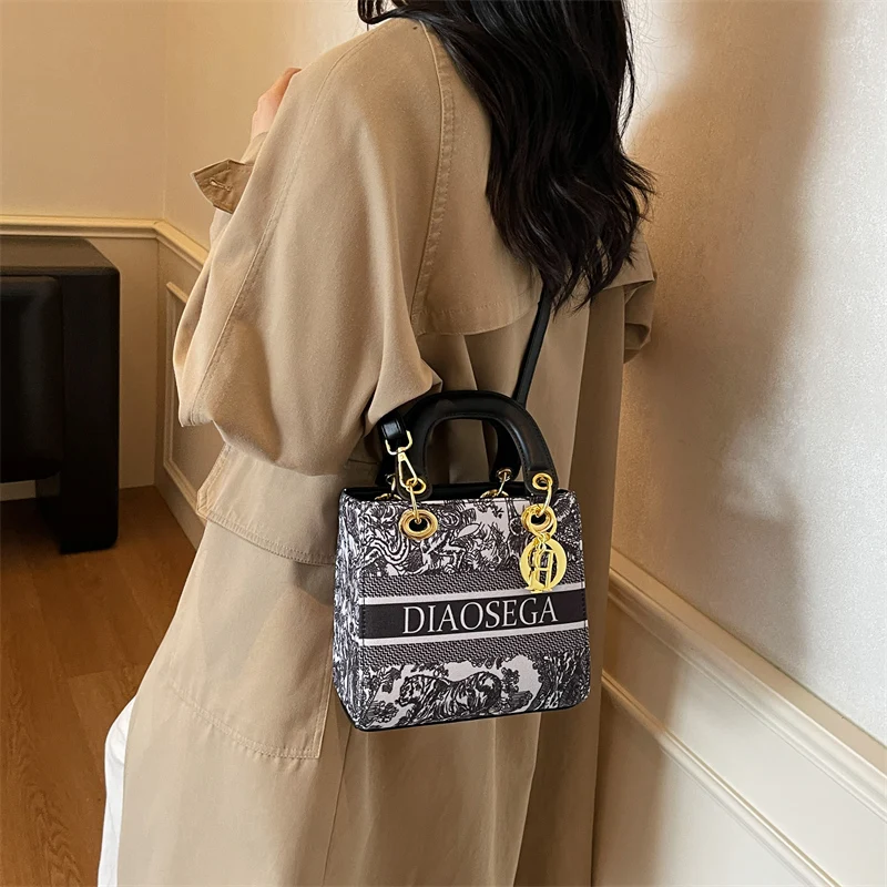 

Elegant-linen 2025 New Ladies Luxury Brand Leather Crossbody Bag Famous Designer Vintage Popular Classic