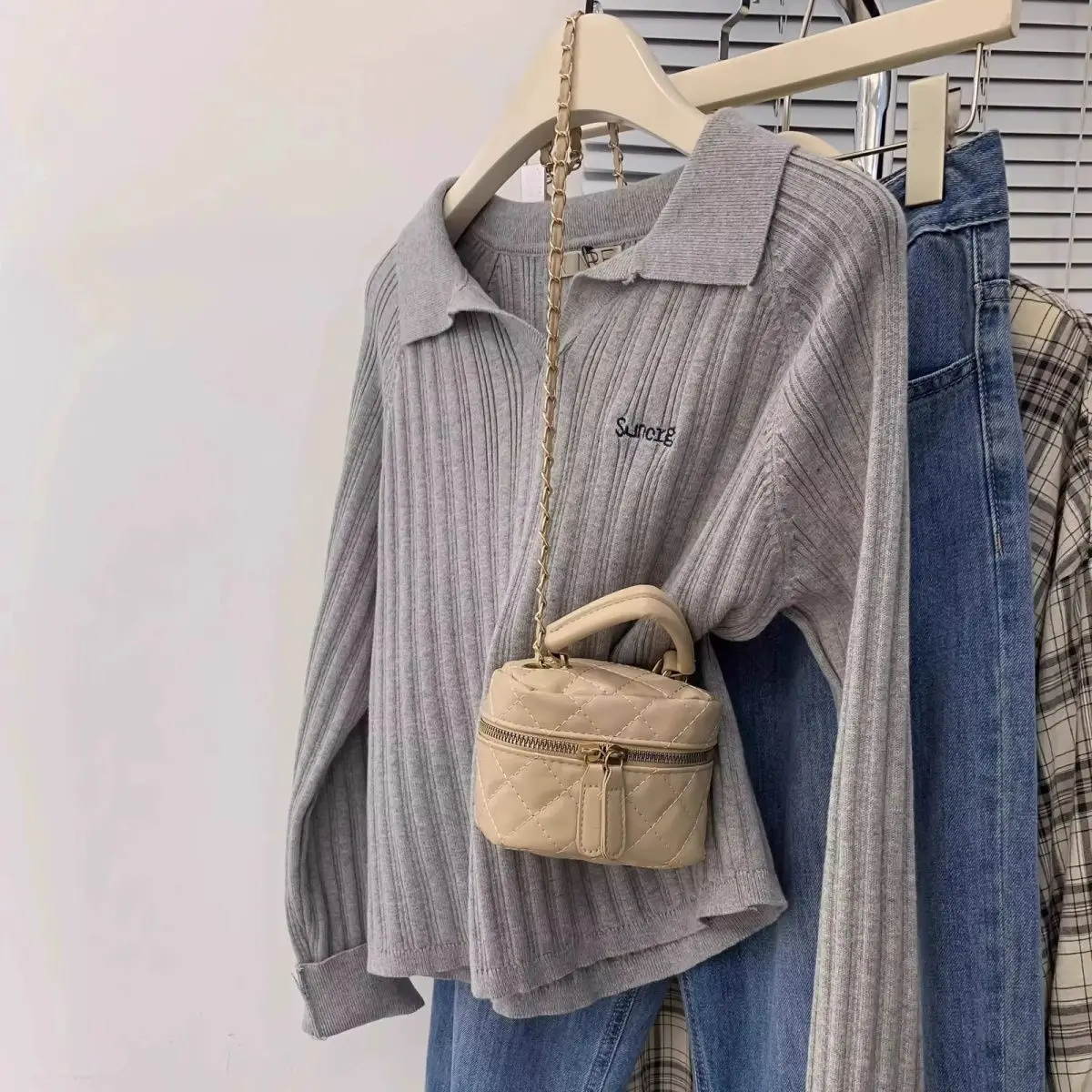 Suéter con cuello tipo Polo para mujer, suéter de manga larga con solapa fina, Top informal elegante y versátil, otoño e invierno, 2025