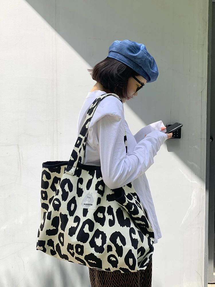 

Original Fashion New Leopard Print Single Shoulder Women's Bag Simple And Versatile Large Capacity Shopper Canvas Handbag Trendy