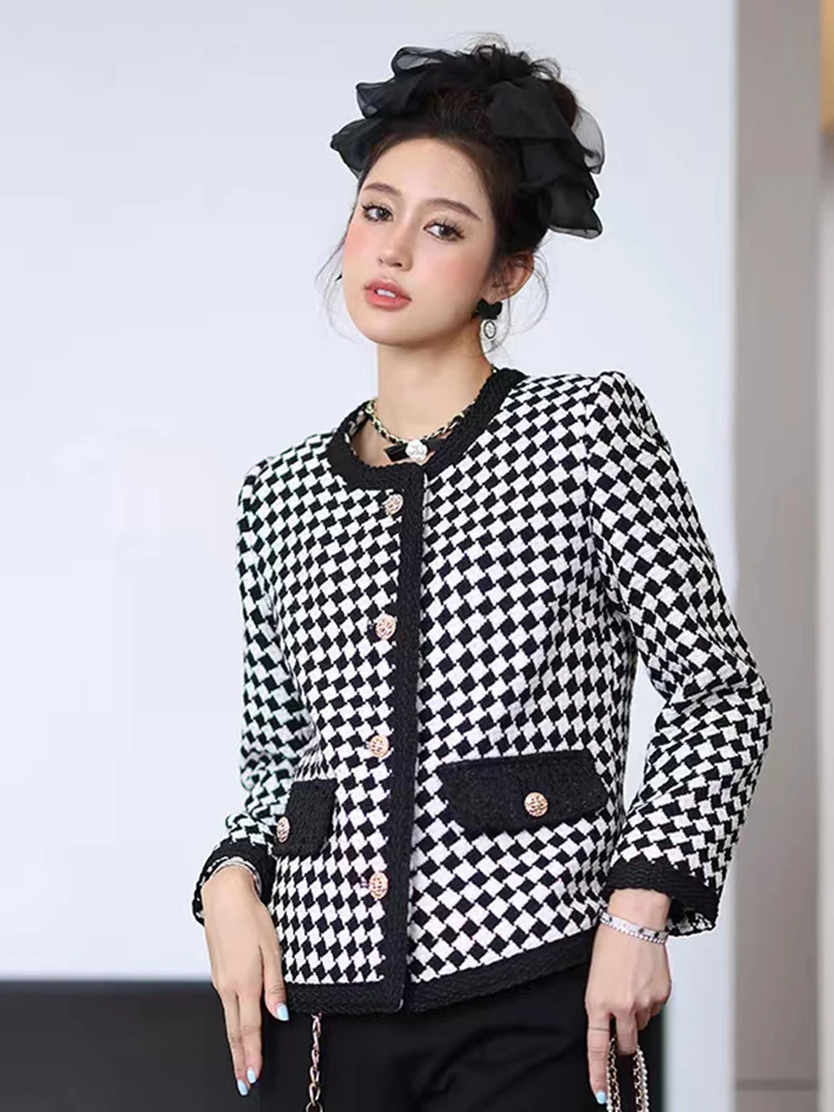 French Black Thousand Bird Checker Small Fragrant Rough Tweed Coat Women's 2022 Autumn Round Neck Temperament High Grade Short