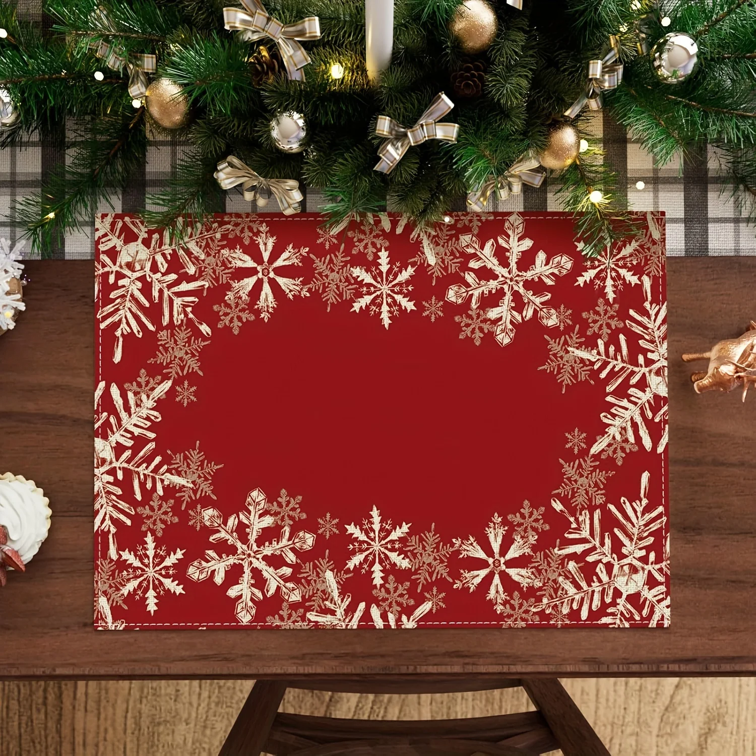 VIKAMA 4-Piece Winter Solstice Snowflake Placemats Easy-Clean Winter Solstice Family Feast & Christmas Party Winter Table Decor