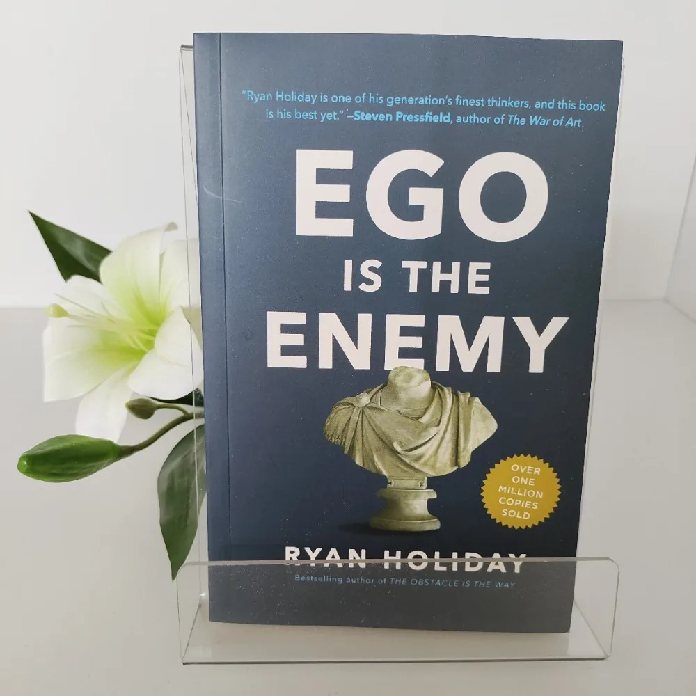 o-ego-e-o-inimigo-de-ryan-holiday--o-guia-stoico-para-superar-o-orgulho-e-a-arrogancia--a-1-bestseller