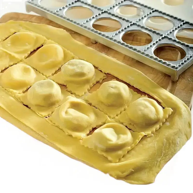 12/37 Fori Italia Ravioli Maker Gnocchi Stampo In Lega di Alluminio Pelmeni Carne Gnocchi Maker Fatti A Mano Gnocco Maker Si Da Te stesso