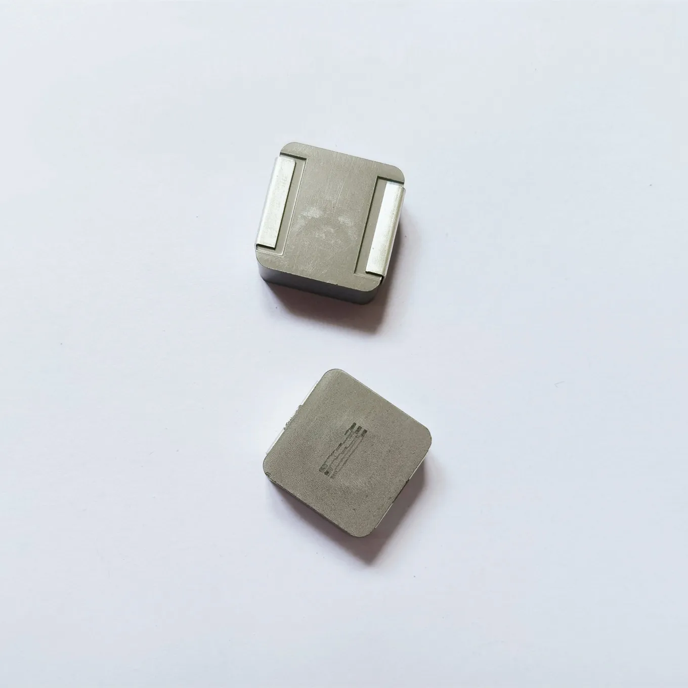 

Original New 100% integrated power inductor high current AMPI1770EL220MT 22UH 10A 17*17*7 6767