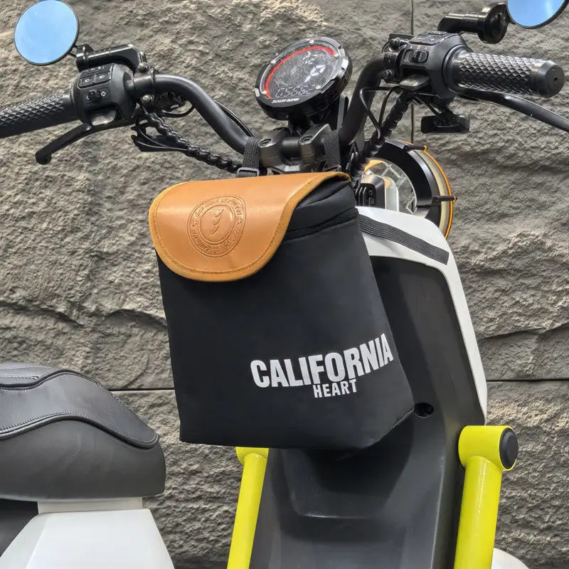 

Universal Waterproof Scooter Front Basket Bag – Durable, Spacious & Anti-Splash for E-Bikes, Motorcycles & Mobility Scooters