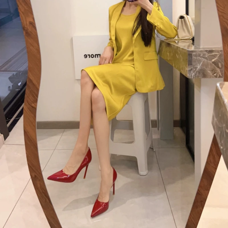 New pointed wine red patent leather side empty shallow mouth temperament versatile slim heel high-heeled shoes for women