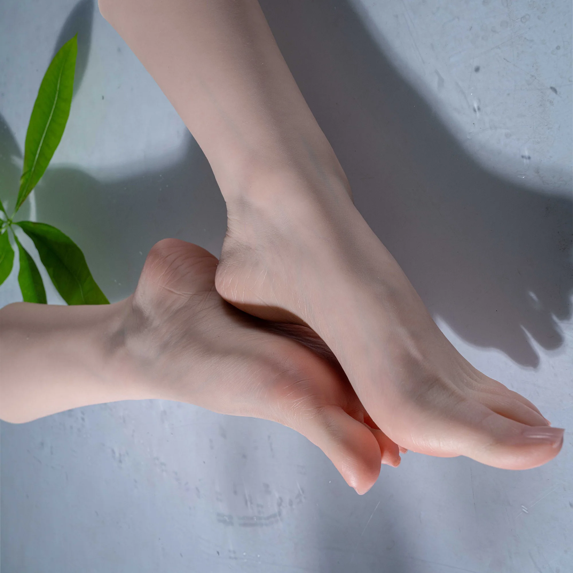 High Simulation Female Silicone Foot Model Leg Fake Nail Artificial Fetish Feet Shoes Jewelry Display Props Stockings Z3610 view 3