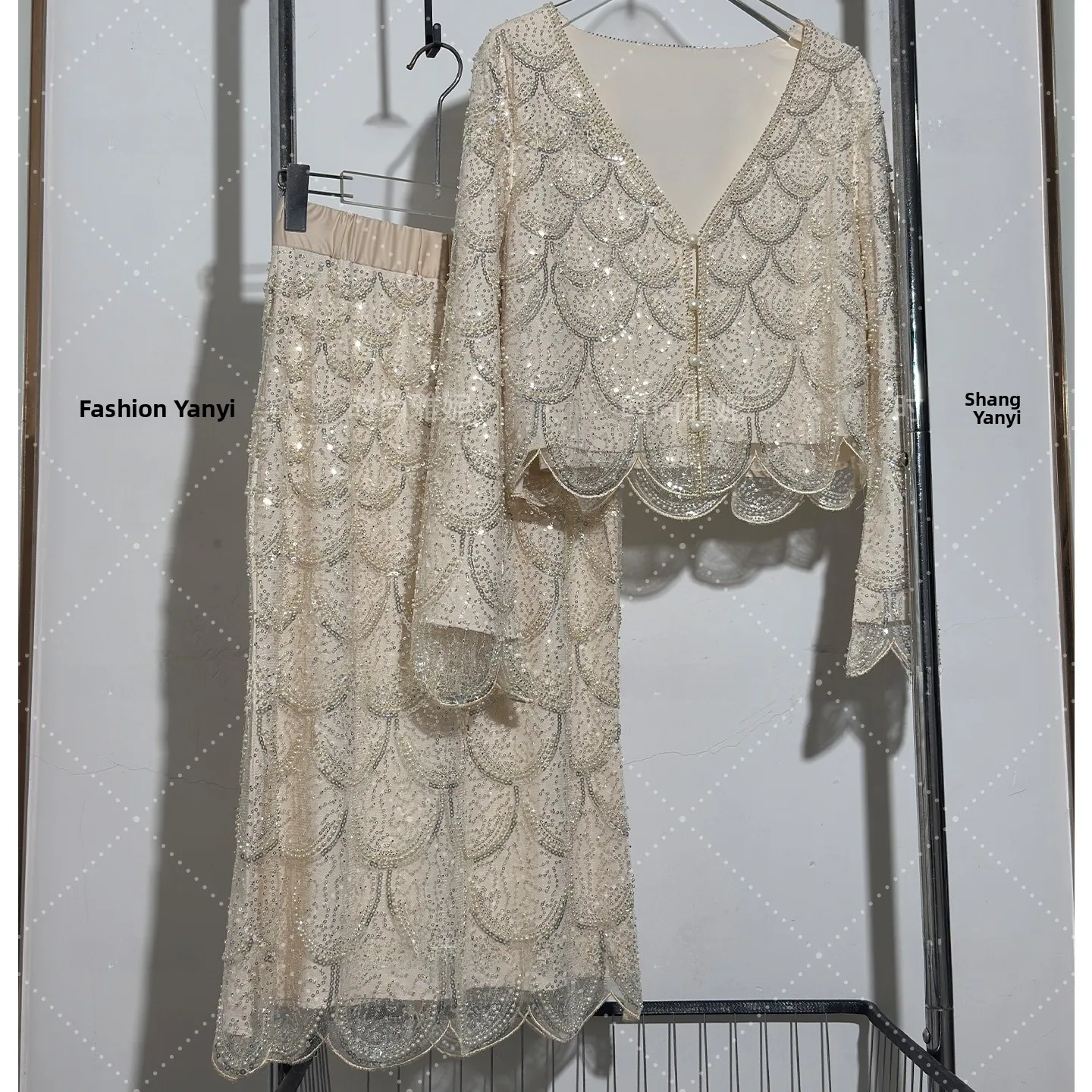 Cardigan da donna alla moda in similpelle con paillettes, vestibilità ampia, per performance sul palco, giacca corta autunnale 2025