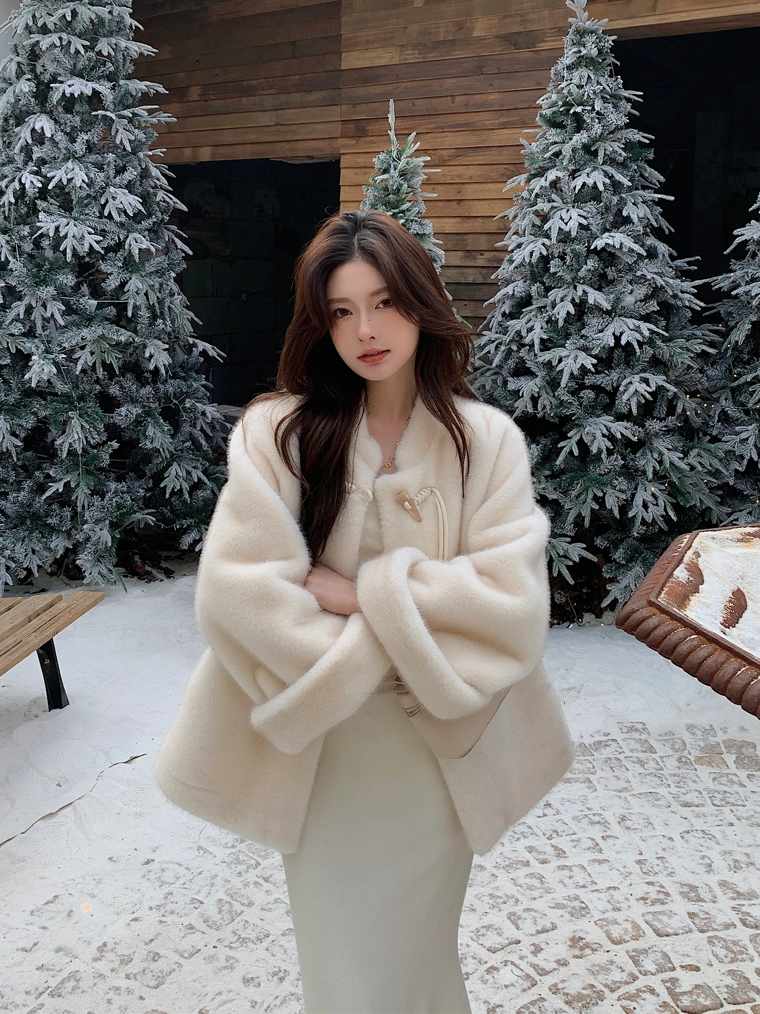 

Белая женская куртка из искусственного меха, экологичная верхняя одежда, коллекция «Облака под луной», осень-зима, новинка