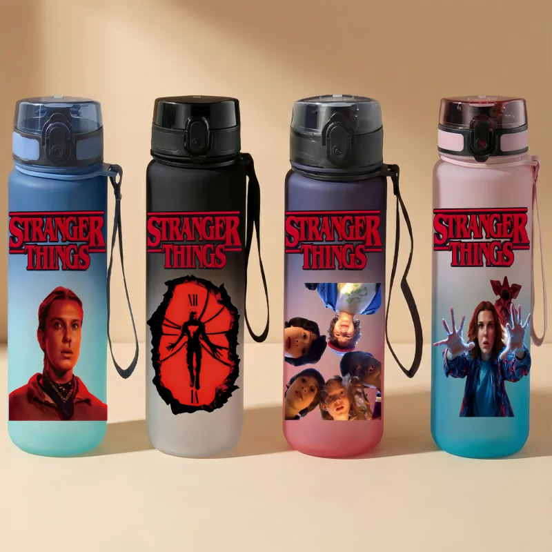 

Stranger Things Large-capacity Water Cup Outdoor Leak-proof Drinking Bottle with Rope Children's Gift Drinking Water Bottle