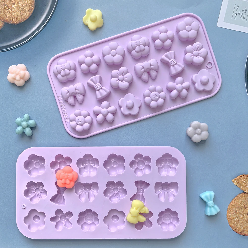 18 cavity flower candy mold DIY bow chocolate jelly mold ice mold pudding mold soap mold biscuit mold for dessert making