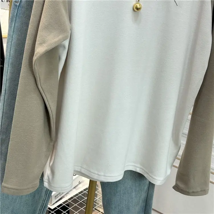 De Rong Basisshirt Dames Contrasterende kleur Schouder Koreaanse losse en slanke dubbelzijdige fluwelen casual T-shirt met lange mouwen Tops