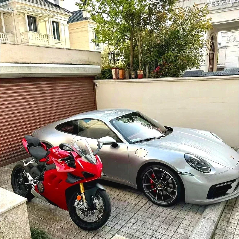 

1:9 Ducatis V4S Panigale Alloy Die Cast Motorcycle Model Toy Vehicle Collection Carrying Lighting Off Road Autocycle Toys Car Tw