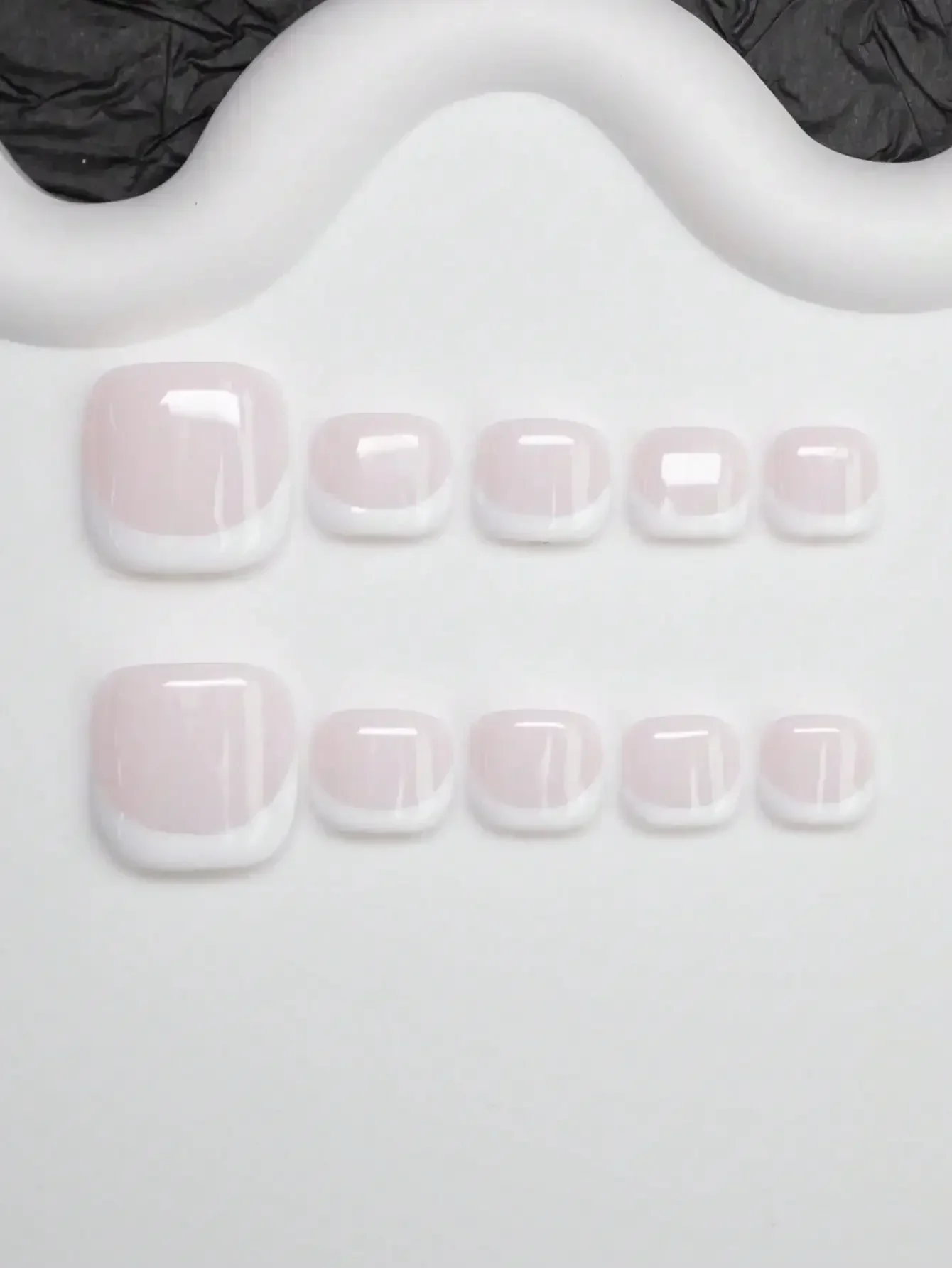 

14pcs/Set Handmade Y2K Chic Nail Tips, Milky White & White French Tip Design, Suitable For Party, Dance, Daily Wear, Includes