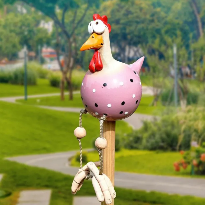 

Resin Crafts Statues Funny Big Eyed Chicken Statue Wooden Stake Decoration Long Foot Hen Sculptures Garden Fence Art Supplies