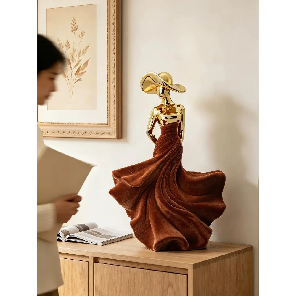Luxury Home Decor Electroplating Flocked Figure Figurine Desk Decoration High-end LivingRoom TV Wine Cabinet Craft Ornament Gift