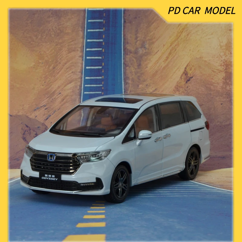 Original Collectible 1:18 Scale Model for HONDA ODYSSEY MPV Gift for friends and family