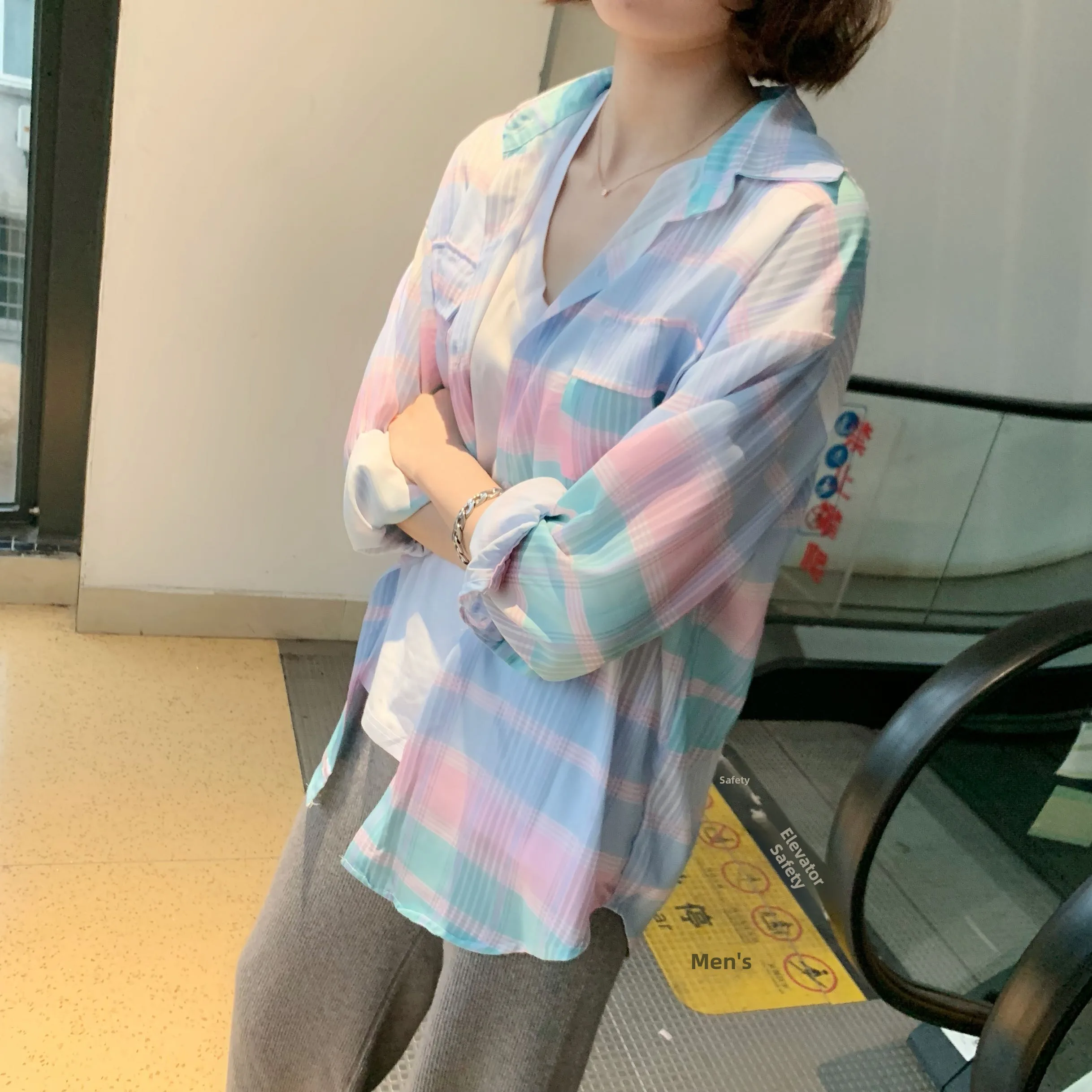 Women's Plaid irt Long Sve Loose Spring Autumn Thin Outerwear Top Hong Kong Sle HyunA  irt Korean Version